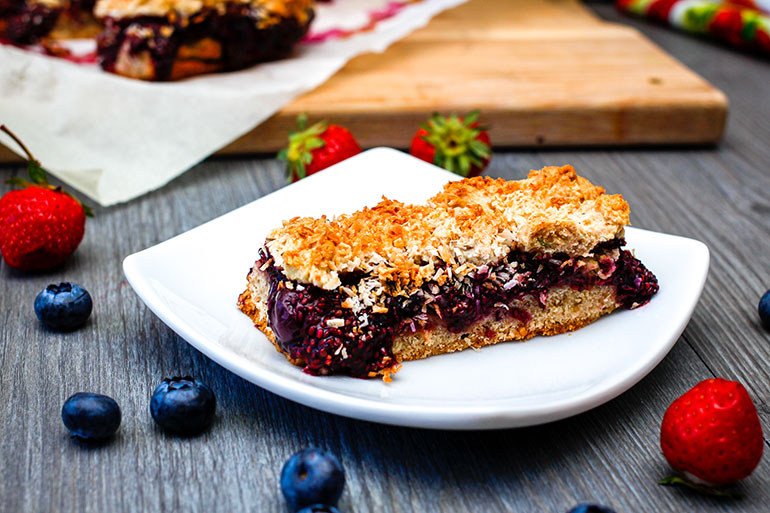 Feed Your Body Friday: Berry Crumble Bars